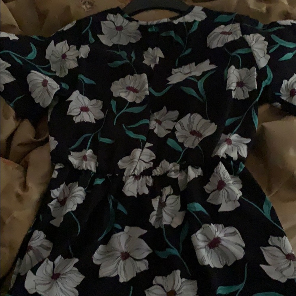 Pretty blouse SOLD - Picture 4 of 5